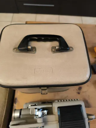 Proyector Eumig P8 Automatic Beige/Gris