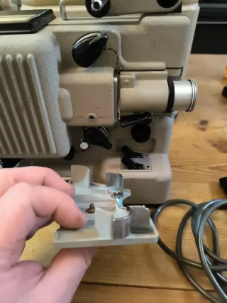 Proyector Eumig P8 Automatic Beige/Gris