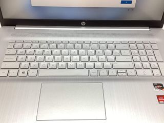 pc portatil hp hp laptop 17-cp0xxx