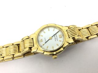 reloj de oro oro 18k con piedra