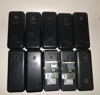 Lotto di 10 telefoni mobili Alcatel