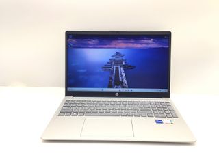 pc portatil hp 15-fd0210ns