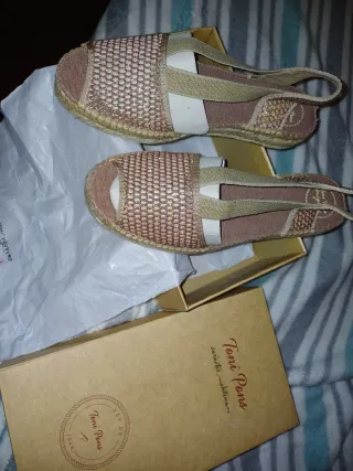 Sandalias Toni Pons Oro/Rosa