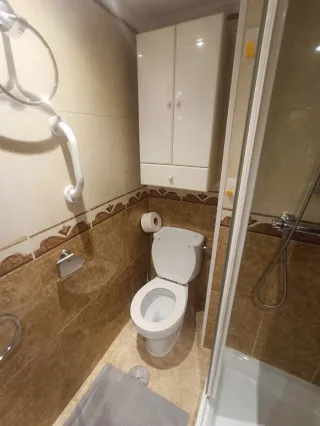 Alquilo habitación, para chica sola,