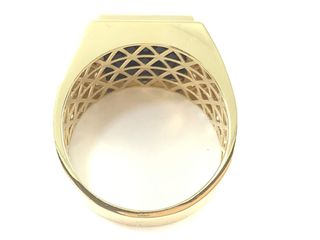 sello oro 18k con piedra