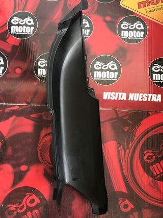 Carenado lateral izquierdo para Yamaha Versity 300 5SE-F1731-00-4B