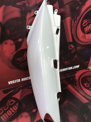 Carenado lateral izquierdo para Yamaha T-MAX 5GJ-21711-00-PE
