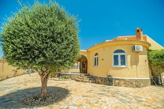 Chalet en venta en La Siesta - El Salado - Torreta en Torrevieja