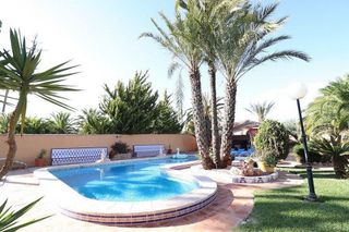 Chalet en venta en Centro en Torrevieja