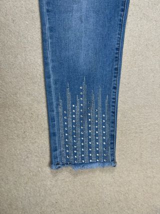 Pantalón vaquero azul claro con pedrería XXL (52)