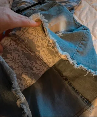 Gonna di jeans strappata