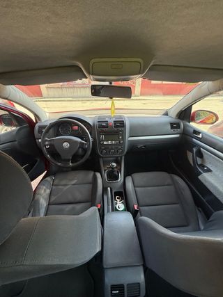Volkswagen Golf 2005 ETIQUETA B