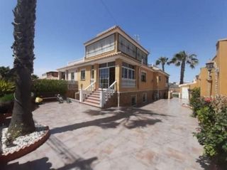 Chalet en venta en Nueva Torrevieja - Aguas Nuevas en Torrevieja