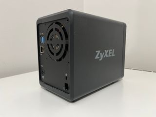 NAS Zyxel 326 - 2 bahías