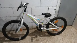 Bicicleta infantil blanca BIOCYCLE
