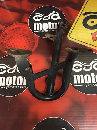 Soporte Motor Izquierdo Honda Pan-European 1100 2001 64216MT3000