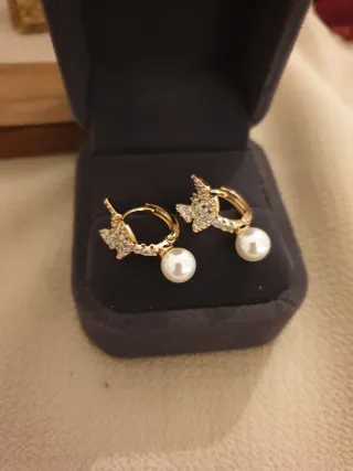 Pendientes Mariposa Perla Baño Oro 18k