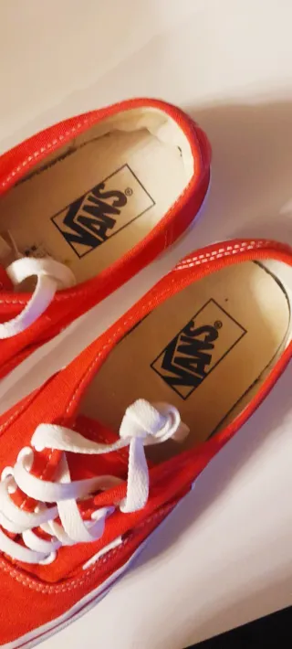 Tênis Vans, usados 2x em muito bom estado!