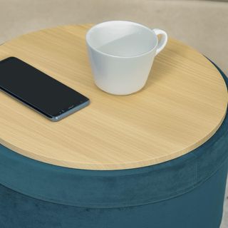 Pouf contenitore 2 in 1 con funzione di sgabello e tavolo, in legno e velluto verde, metallo con finitura dorata, 36X36X45Cm