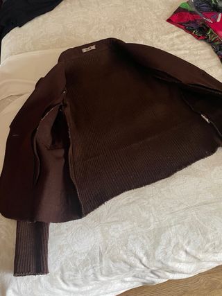 Chaqueta Marrón con Bordados.