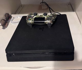 Consola PS4 Slim 1TB Negra