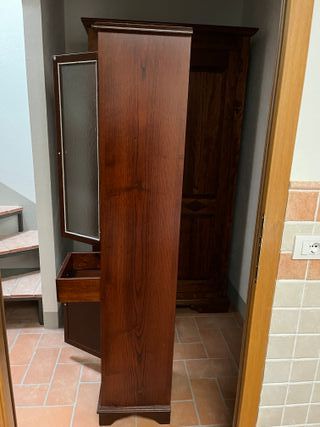 Colonna bagno in legno e vetro