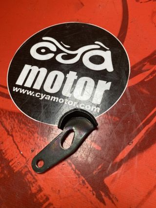 Soporte para caballete Yamaha TT/TDR 4GVF73151000