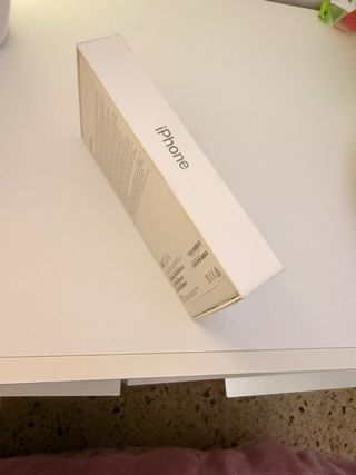 Caja iPhone 15 Pro Max