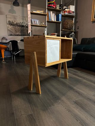 Mobile di design per giradischi in legno