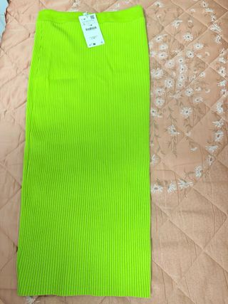 Falda larga Zara verde talla L