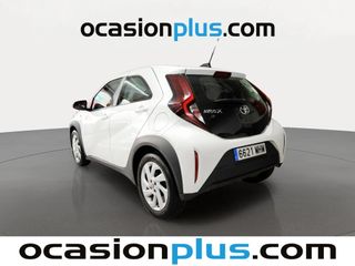 Toyota Aygo X Cross 1.0 VVT-I Play Auto 53 kW (72 CV)