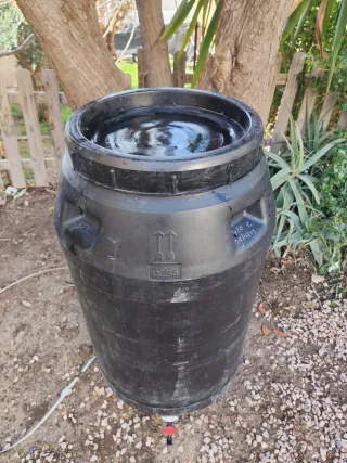 Bidones 220l con grifo y tapadera de rosca