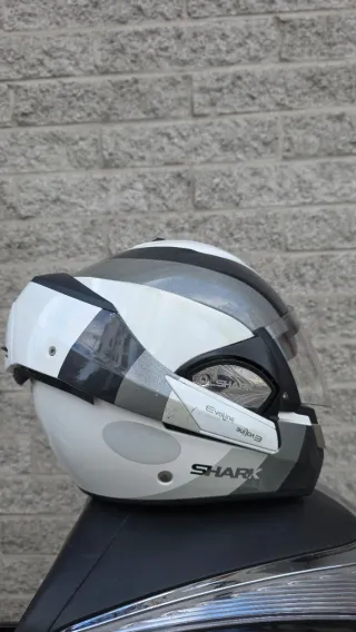 Casco Moto Modular SHARK Evoline Gris/Blanco