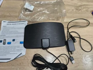 Antena TV Portátil Negra