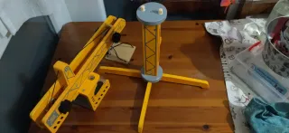 Grúa de madera infantil