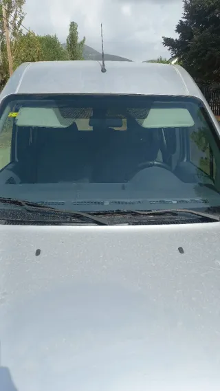 Ford E-Tourneo Courier 2009