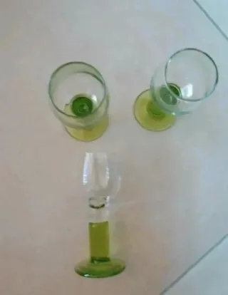 3 Calici in Vetro Verdi e Trasparenti