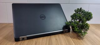PARA JUGAR - Dell Latitude 5570 ( i5,256 Gb,8GB )