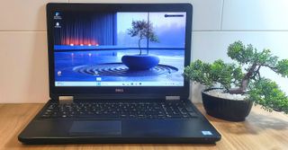PARA JUGAR - Dell Latitude 5570 ( i5,256 Gb,8GB )