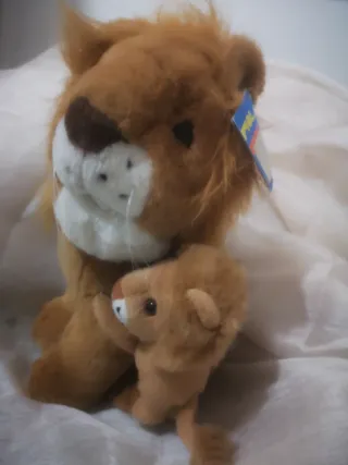 Peluche León