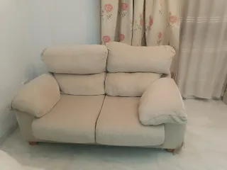 Sofá de 2 plazas beige