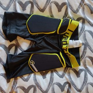 Culera snowboard con protecciones