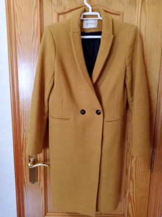 Abrigo lana mostaza