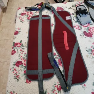 Grúa minusválidos soporta 150 kilos con dos arnese