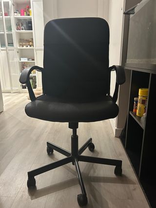 Silla de escritorio negra