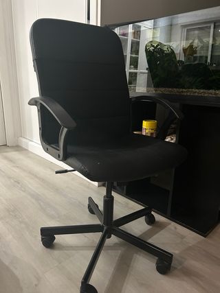 Silla de escritorio negra