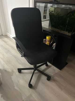 Silla de escritorio negra