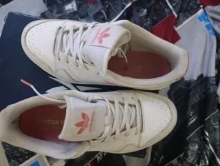 Zapatillas Adidas Blancas y Rosas