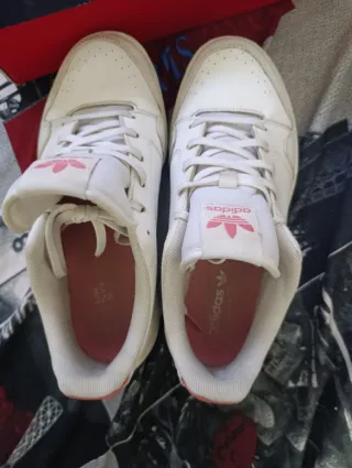 Zapatillas Adidas Blancas y Rosas