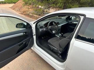 Opel Astra 2010 GTC SPORT